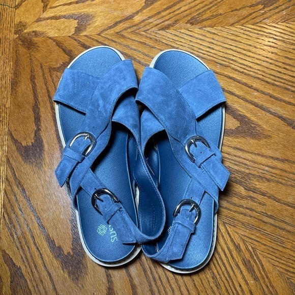 NWT SUSINA 𝅺women leather suede sandals blue size 7.5 - Picture 4 of 11